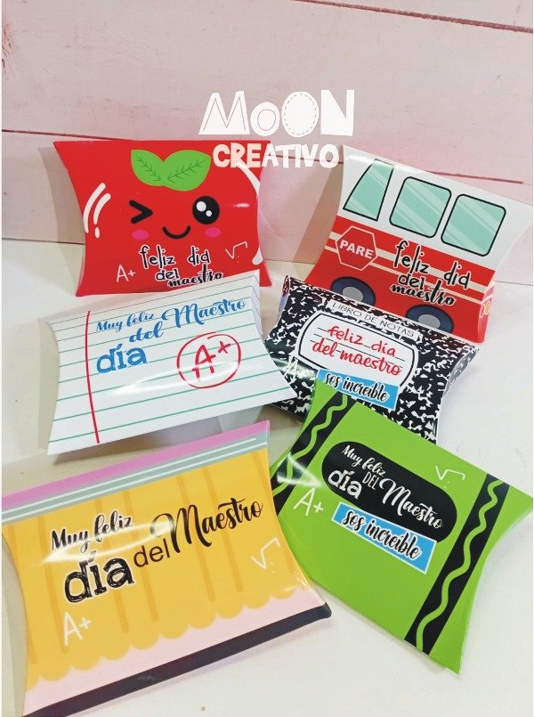 10 Cajas Almohadas Día del maestro